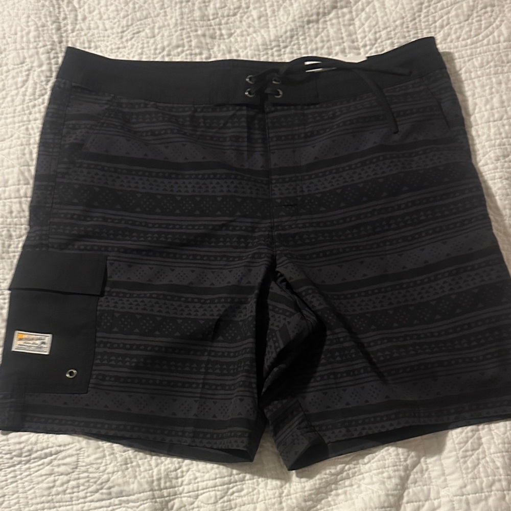 American Eagle Outfitters Dark Patterned Hybrid Shorts